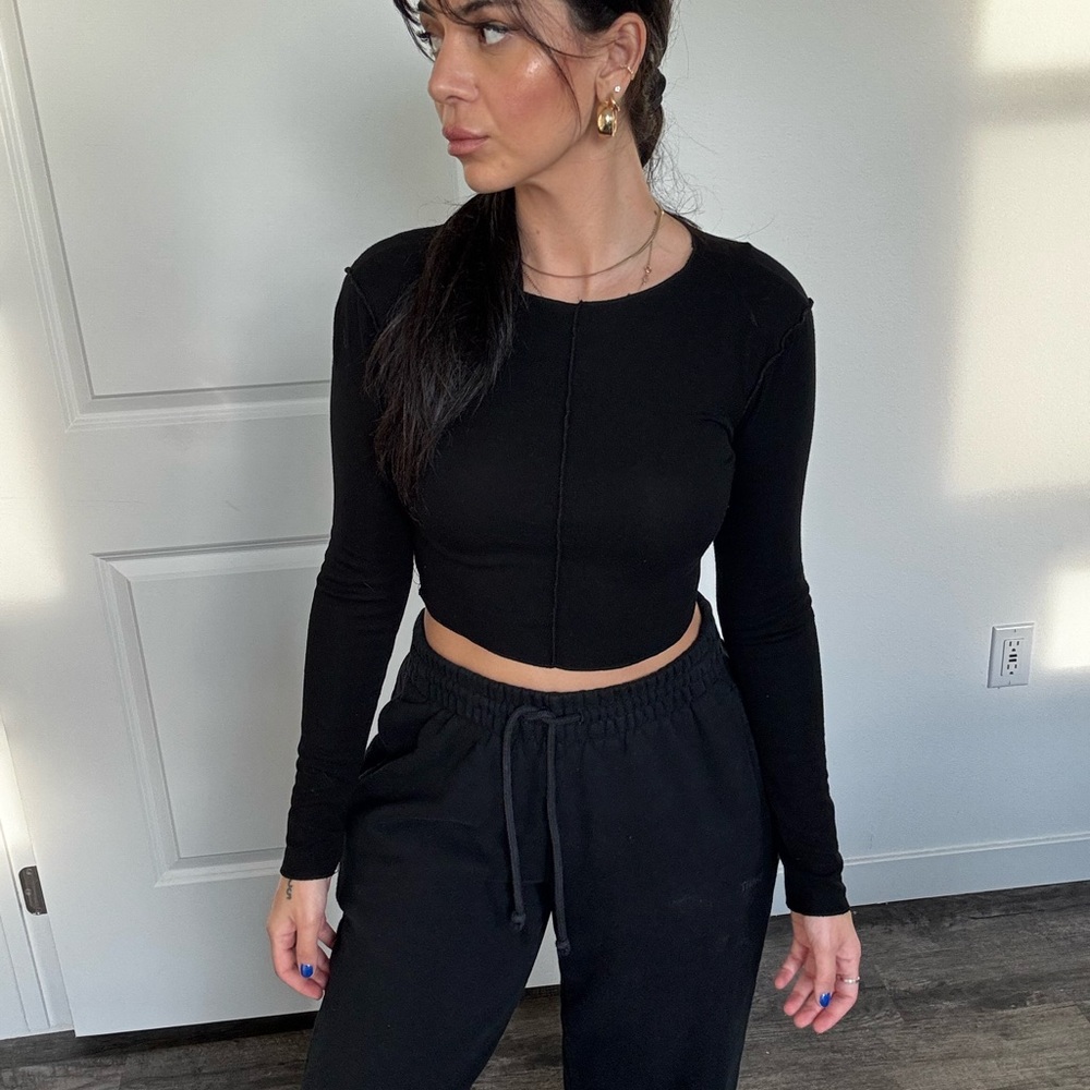 Zara black seamed long sleeve crop top